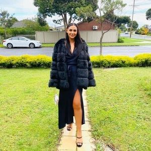 Meet your Posher, Victoria